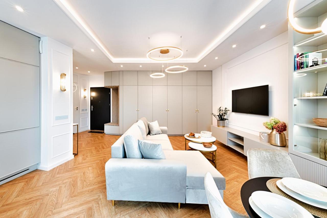 Wyjatkowy Taupe W Centrum Lodzi * Lodz (Lodz)