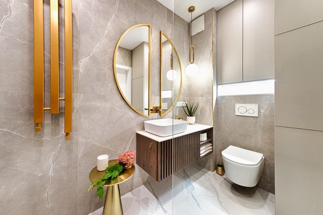 Wyjatkowy Taupe W Centrum Lodzi * Lodz (Lodz)